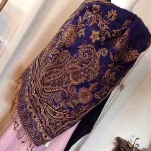 NWT Large Wrap/scarf